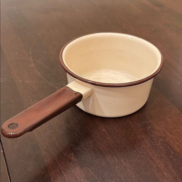 Vintage enamelware small saucepan - Picture 1 of 4